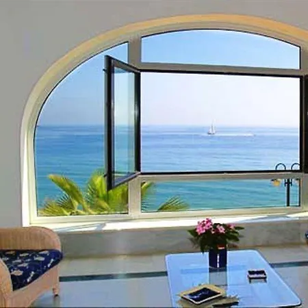 Doña Pakyta Hotel 4*